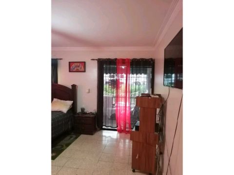 vendo apartamento 2do piso av independencia