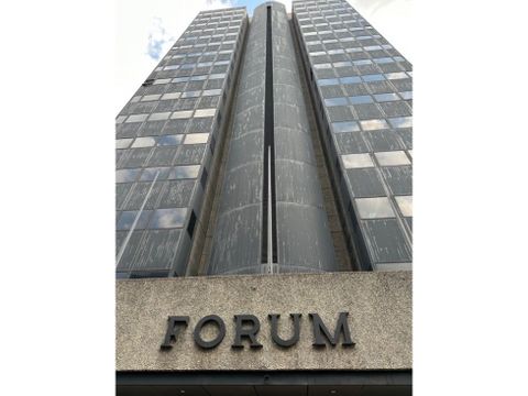 vendo oficina en la urb el rosal 575m2 torre forum