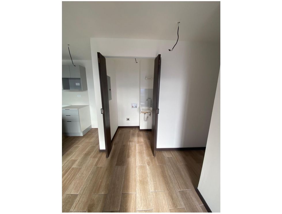 Alquiler de apartamento en Altaire zona 11 - Miniatura 8