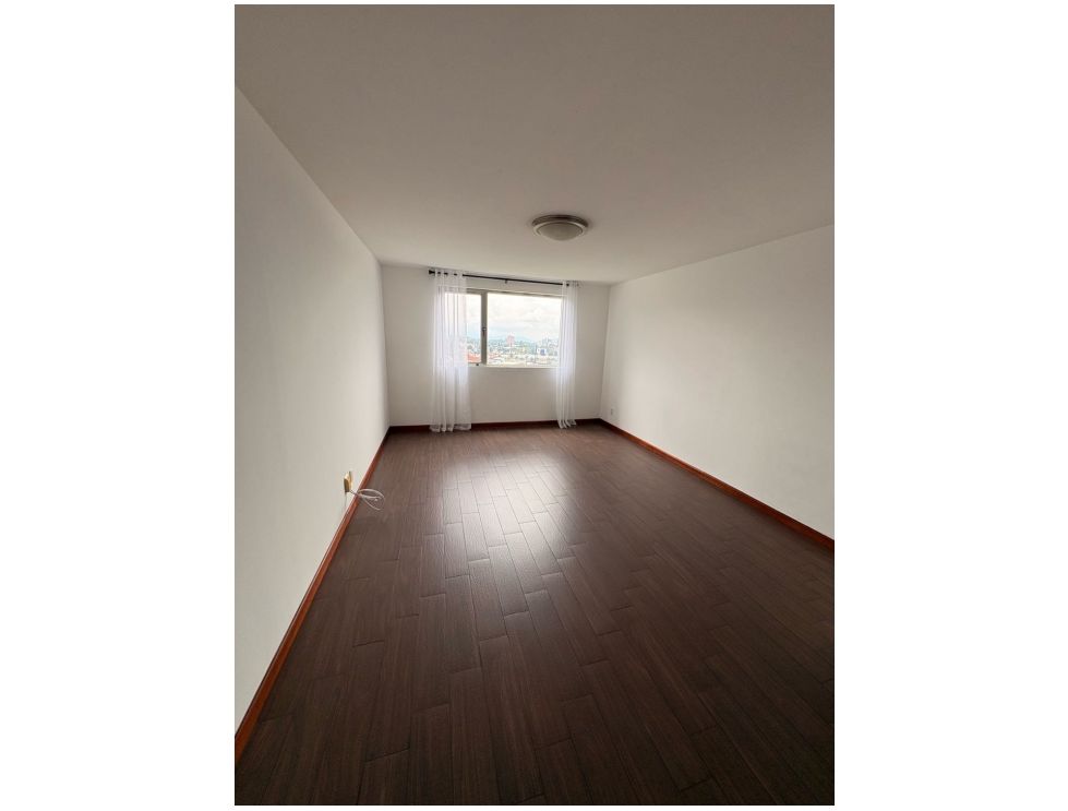 Alquiler de apartamento en Boticelli zona 15 - Miniatura 12