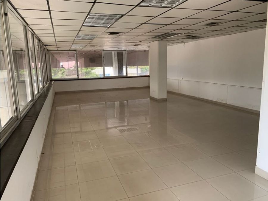 alquiler oficina en mezzanine edi empresarial norte de guayaquil
