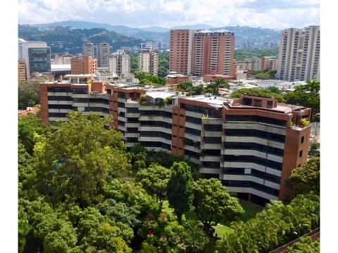 alquilo lujoso penthouse en los chorros con terraza