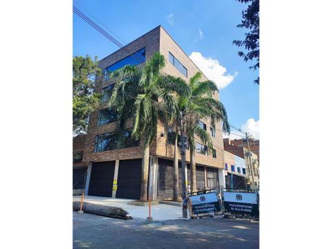 arriendo oficina en el sector barrio santa fe av guayabal