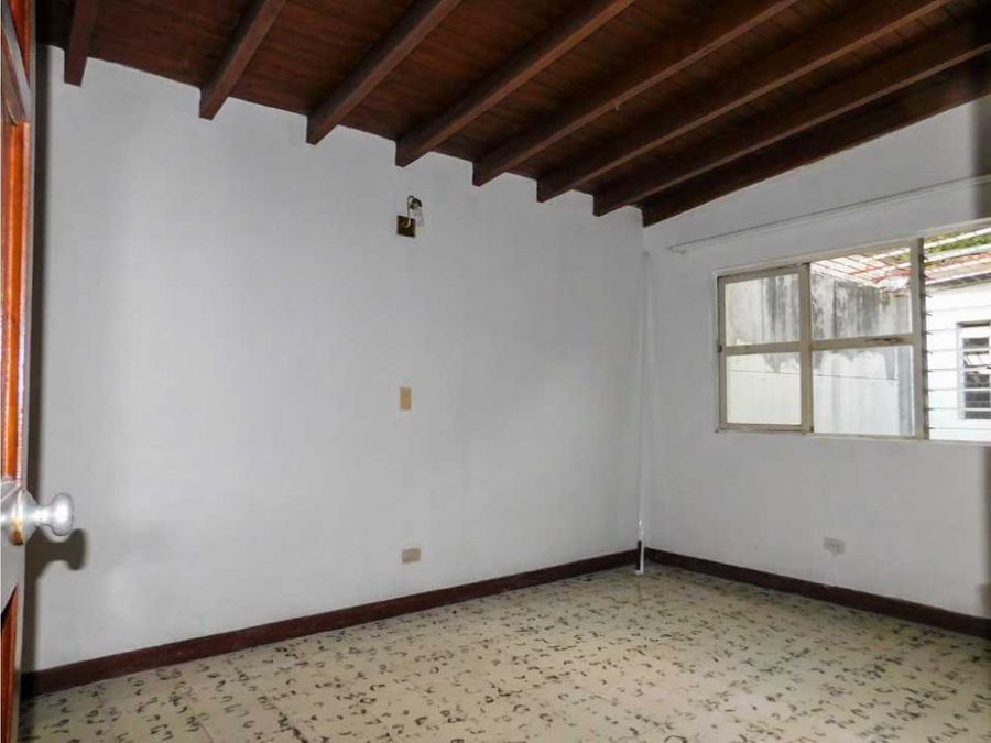 casa en venta en laureles simon bolivar
