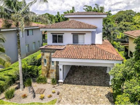 casa de lujo amueblada en venta en condominio la canada