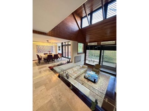 casa en venta 827 m2 urb colinas de tamanaco
