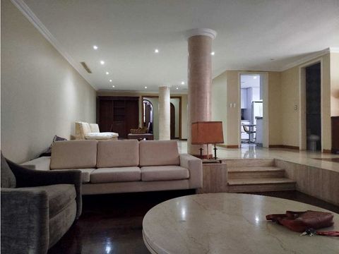 en venta edificio y casa con terreno 2547m2 en total la floresta