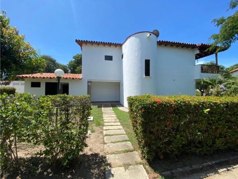 casa en venta con lote en conjunto sobre la playa