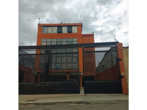 piso industrial en alquiler en los rosales caracas 230 m2