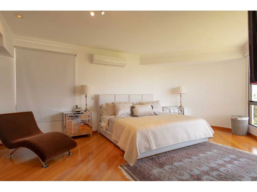 se vende apartamento 308 m2 en la urbanizacion san roman