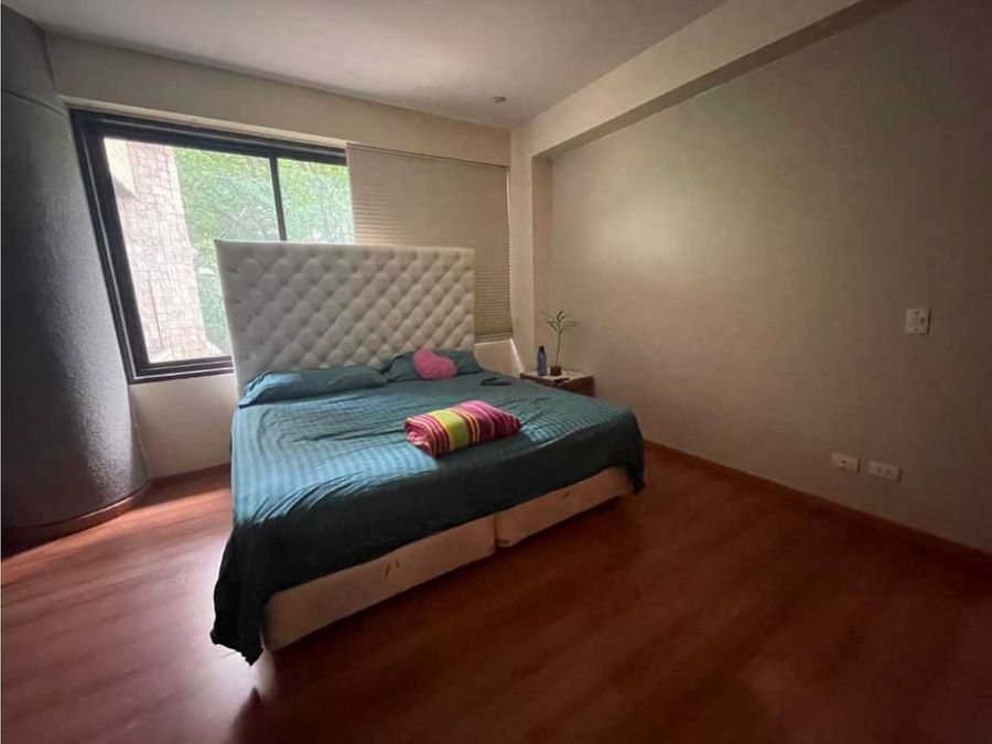 se vende apartamento 19440 m2 en la urbanizacion la castellana