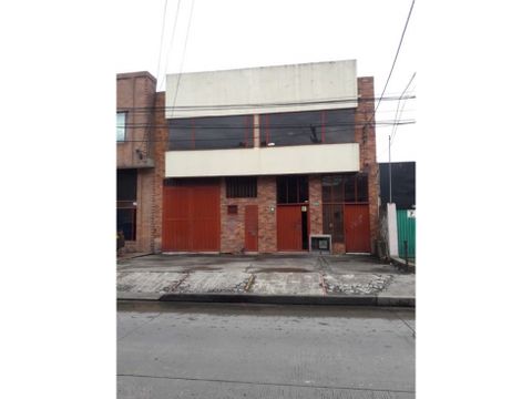 se vende hermosa bodega en toberin p