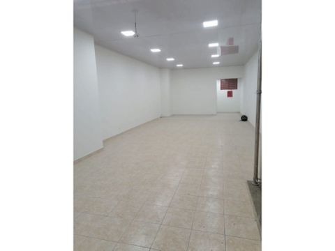 se vende local en centro comercial