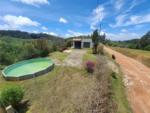 se vende lote con casa construida en san roque antioquia